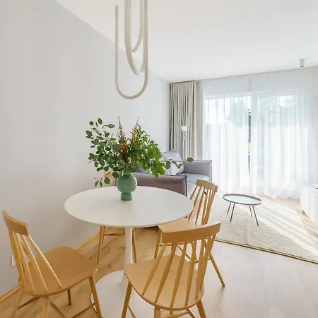 Aleja Poludniowa 12 Surfingbird