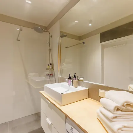 Aleja Poludniowa 12 Surfingbird *