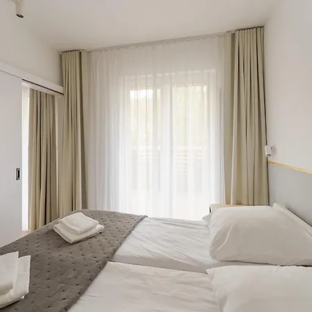 Aleja Poludniowa 12 Surfingbird *