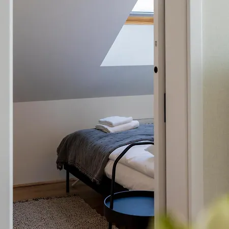 Aleja Poludniowa 12 Surfingbird